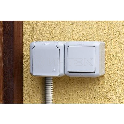 Блок ОП выключатель + розетка с заземл. защ. шторки IP44 Quteo сер. Legrand 782348 изображение, фото