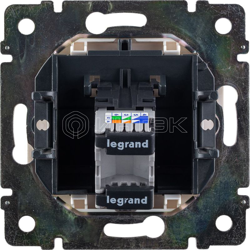 Розетка компьютерная 1-м СП Valena RJ45 кат.5E UTP на захватах механизм бел. IEK 774230 изображение, фото