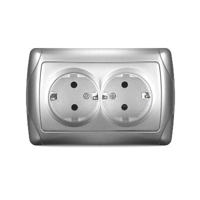 Розетка 2-м СП Маргарита 16А IP20 с заземл. серебр. UNIVersal М0128-S изображение, фото