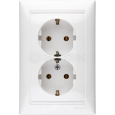Розетка 2-м СП Valena 16А IP20 2х2P+E с заземл. немецк. стандарт на винтах в сборе бел. Legrand 774400 изображение, фото