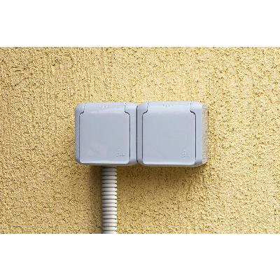 Розетка 2-м ОП Quteo 16А IP44 250В 2х2P+E с заземл. защ. шторки с крышкой сер.  Legrand 782353 изображение, фото