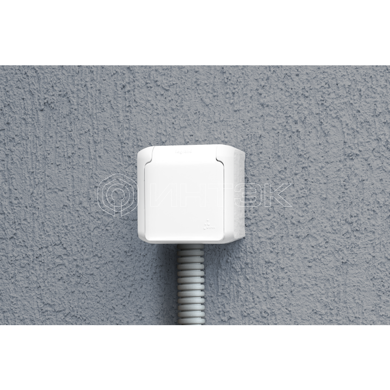 Розетка 1-м ОП Quteo 16А IP44 250В 2P+E с заземл. защ. шторки с крышкой бел.  Legrand 782321 изображение, фото