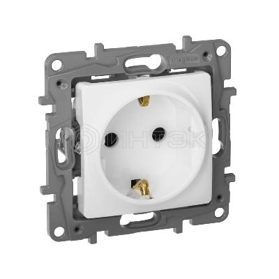 Розетка 1-м СП Etika 16А IP31 250В 2P+E с заземл. защ. шторки немецк. стандарт винтов. клеммы механизм бел. IEK 672222 изображение, фото