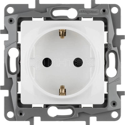 Розетка 1-м СП Etika 16А IP31 250В 2P+E с заземл. защ. шторки немецк. стандарт винтов. клеммы механизм бел. IEK 672222 изображение, фото