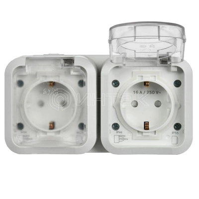 Розетка 2-м ОП TORS TS322 16А IP55 горизонт. с заземл. с крышкой бел. IEK TS-R26-16-55-G-K01 изображение, фото