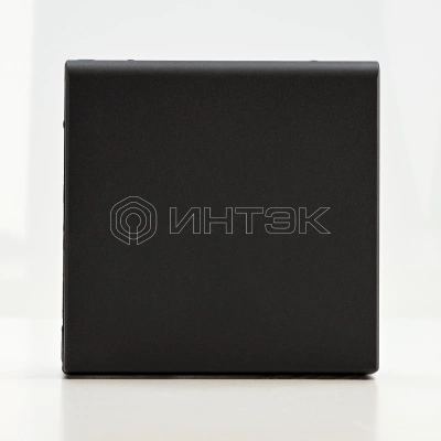 Розетка ArtGallery 16А IP20 с заземл. защ. шторки с крышкой механизм базальт Systeme Electric GAL001446 изображение, фото