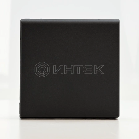 Розетка ArtGallery 16А IP20 с заземл. защ. шторки с крышкой механизм базальт Systeme Electric GAL001446 изображение, фото