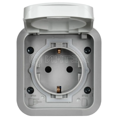 Розетка 1-м ОП TORS TS321 16А IP55 с заземл. защ. шторки с крышкой с иконкой самокат сер./бел. IEK TS-R110-16-55-K41 изображение, фото